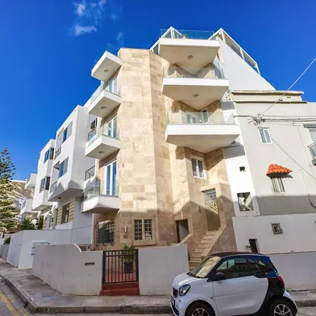 Stylish Walk To St. Julian's * Is-Swieqi