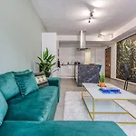 Διαμέρισμα Stylish Walk To St. Julian's