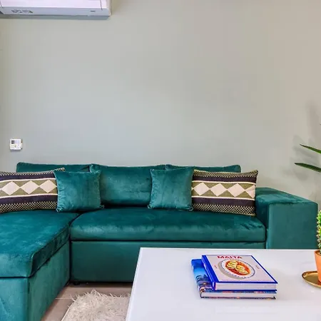 Stylish Walk To St. Julian's Apartament Is-Swieqi