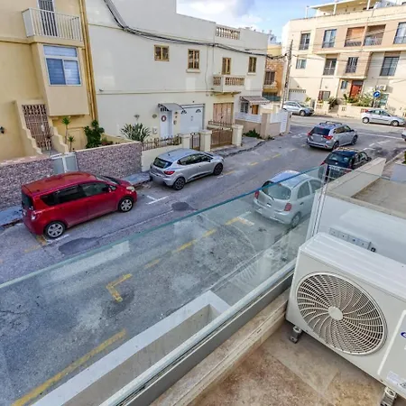 Stylish Walk To St. Julian's * Is-Swieqi