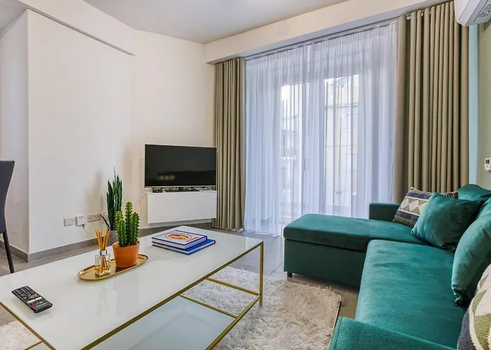 New&modern Swieqi Apartament