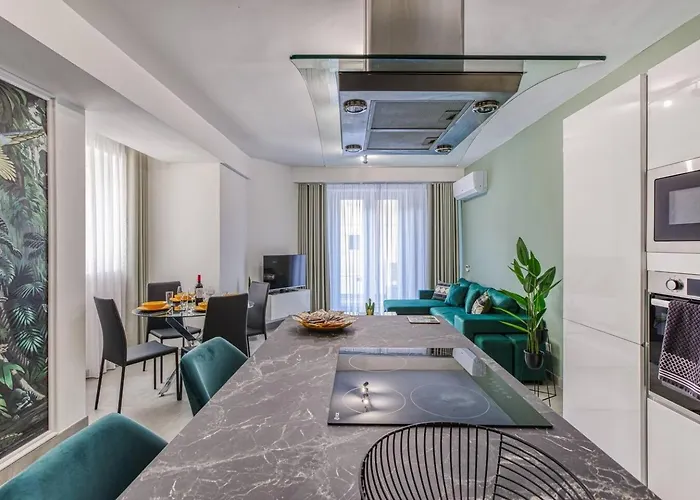 New&modern Swieqi Apartament *